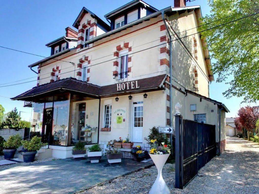 Logis Hotels Restaurant Le Dauphin Salbris Esterno foto